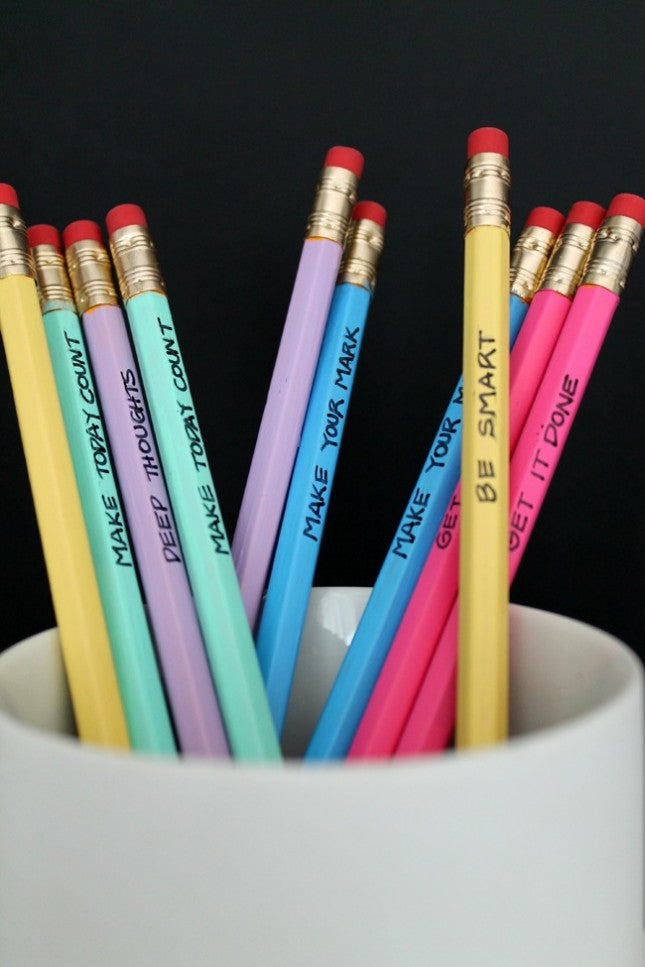 DIY Fredag: Frisk de kedelige gule blyanter op