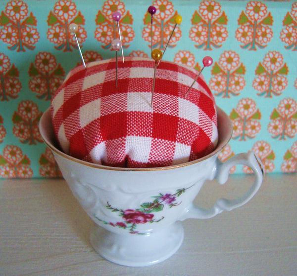 DIY Fredag: Nålepude i kop