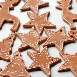 DIY Fredag: Hjemmelavet julepynt af kaneldej
