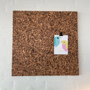 Rustik korktavle i 2 cm tyk kork i 50x50 cm. 