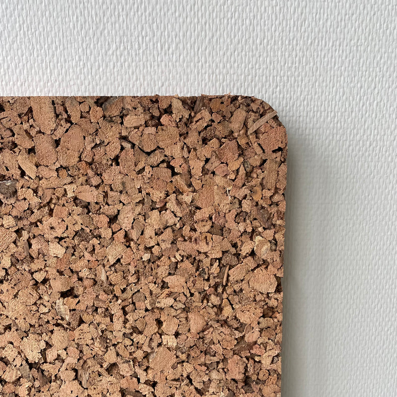3 cm. tyk sandslebet kork opslagstavle - afrundet hjørner, 45x95 cm