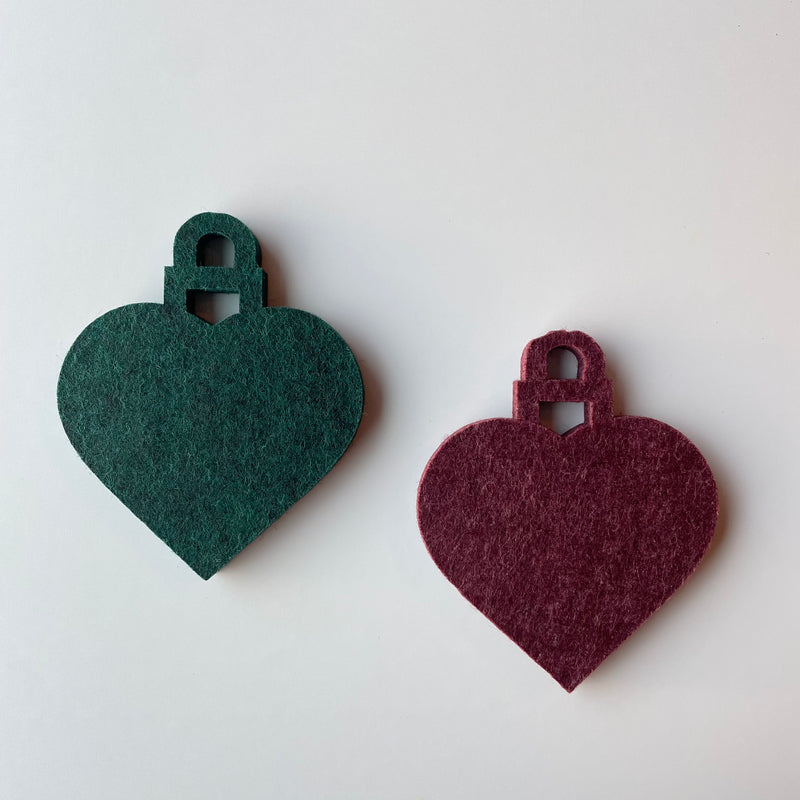 Julekugle hjerte udskåret i 9 mm filt akustik