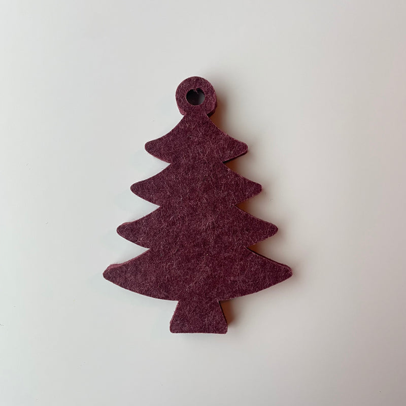 Juletræ udskåret i 9 mm filt akustik