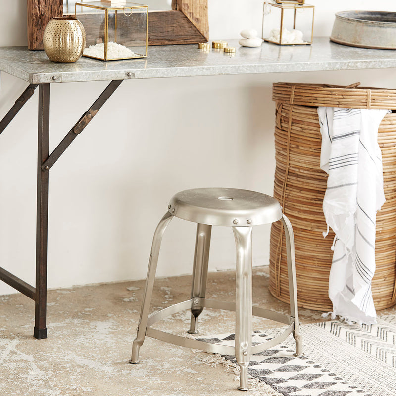 House Doctor Skammel, Define, Gunmetal