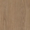 Glat overflade med naturlig træstruktur, varierende årer og ensartet finish i valnøddeeg.