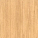 Lys træoverflade med linear åremønster og struktureret tekstur, der ligner naturligt træ.
