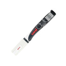 Uni Chalkmarker med sort krop, hvid tekst og hætte. Chiselformet spids til synlig skrift.