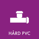 Hvidt grafisk symbol på lilla baggrund med teksten "HÅRD PVC" nedenunder i fed skrift.