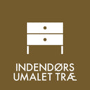Minimalist to-skuffet møbel på brun baggrund med teksten "INDENDØRS UMALAT TRÆ."