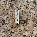 Klemme med nål, træ