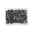 Gennemsigtig plastikæske med små sort-hovede nåle, sikker lukning.